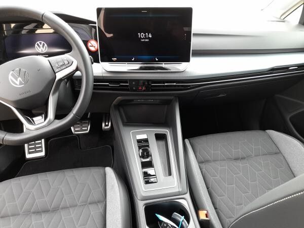 Volkswagen Golf VIII Variant 2.0 TDI Goal Matrix AHK 360 ACC