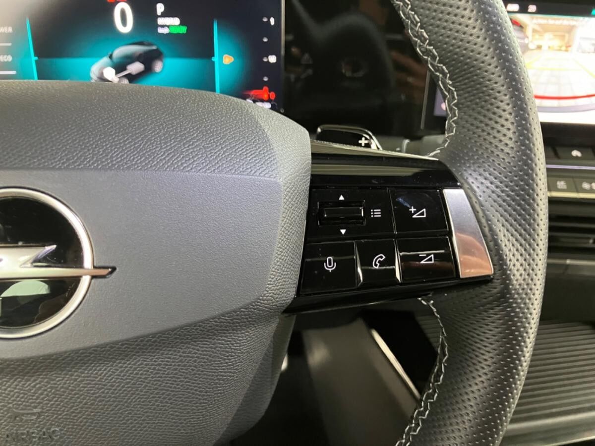 Opel Astra L 1.6 Turbo Plugin Ultimate ACC+Alcantara