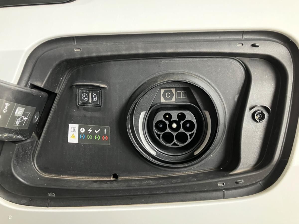 Opel Astra L 1.6 Turbo Plugin Ultimate ACC+Alcantara