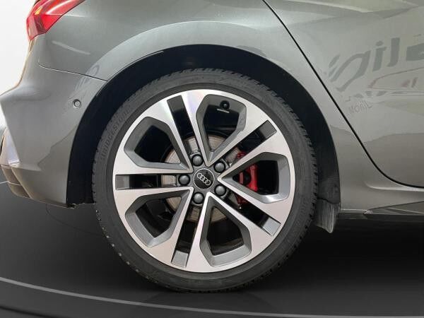 Audi A3 Sportback 35 TDI S line AHK Pano Matrix LM 19" RFK Carbon