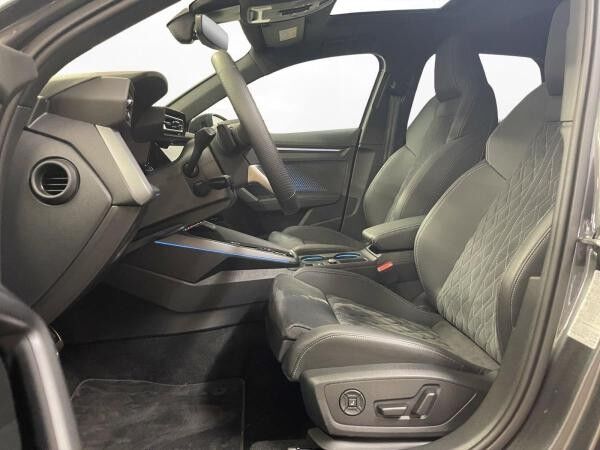 Audi A3 Sportback 35 TDI S line AHK Pano Matrix LM 19" RFK Carbon