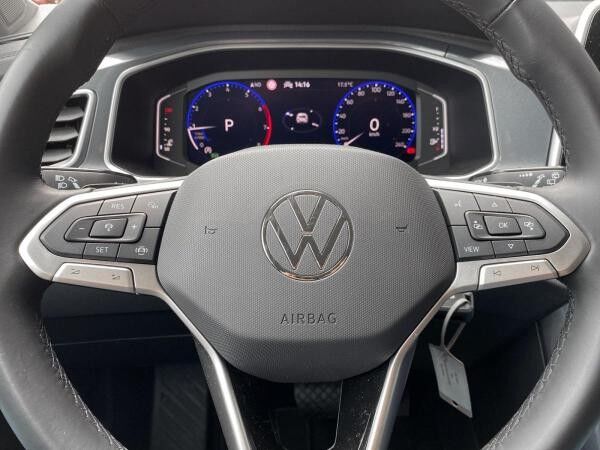 Volkswagen T-Roc 1.5 TSI Style DSG Navi AHK ACC CarPlay