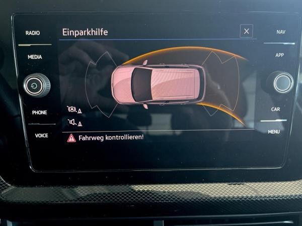 Volkswagen T-Cross 1.0 TSI Life ACC Stzhzg IQ.Drive CarPlay