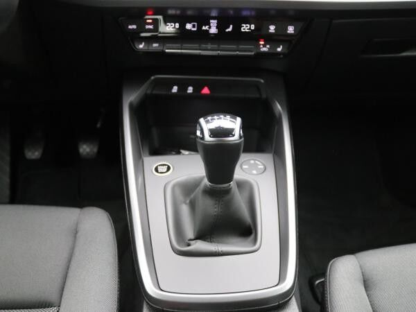 Audi A3 Sportback advanced 35 TFSI / MMI-Radio+, SHZ