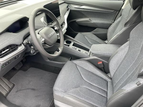 Skoda Elroq 85 LOFT ACC*AHK*MATRIX*APP*SHZ*ALARM*DAB