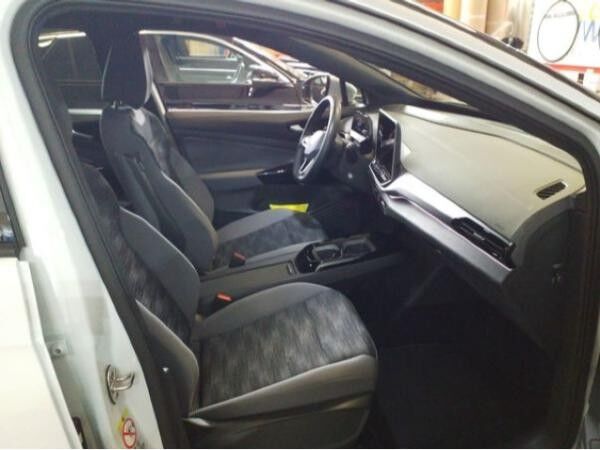 Volkswagen ID.4 Pro IQ-LED NAV AHK WÄPU ACC DAB+ APP