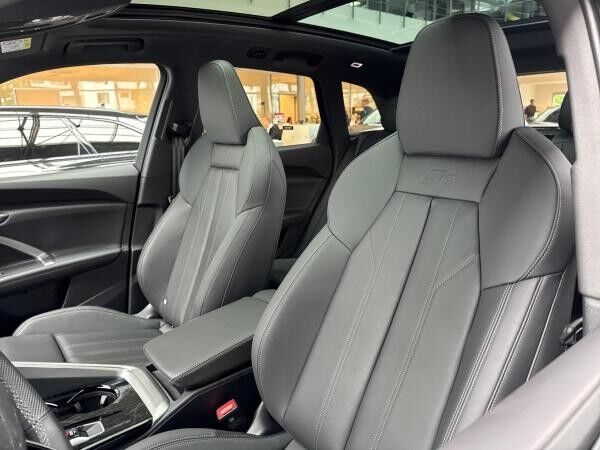 Audi Q5 e-hybrid Quattro AHK Pano Tech Pro MMI