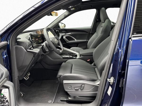 Audi Q5 e-hybrid Quattro AHK Pano Tech Pro MMI