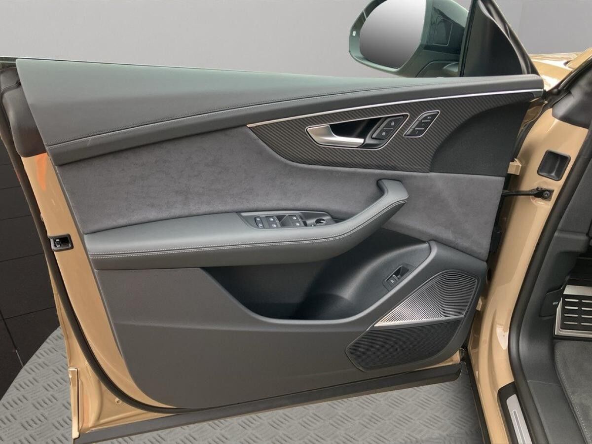 Audi Q8 SUV 50 TDI quattro tiptronic | Pano | AHK