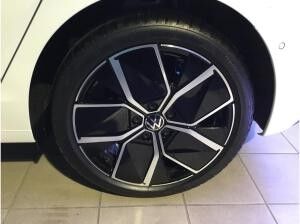 Volkswagen Golf EDITION 50 *SOFORT VERFÜGBAR!* 1,5 l eTSI OPF 110 kW (150 PS) 7-Gang-Doppelkupplungsgetriebe DS Volkswagen Golf EDITION 50 *SOFORT VERFÜGBAR!* 1,5 l eTSI OPF 110 kW (150 PS) 7-Gang-Doppelkupplungsgetriebe DS