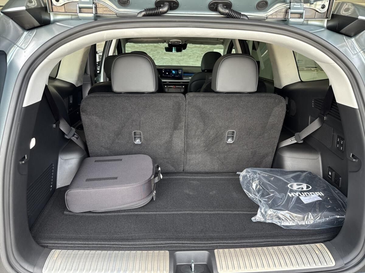 Hyundai IONIQ 9 6-Sitzer (MY26) 110 kWh (307 PS) 4WD UNIQ