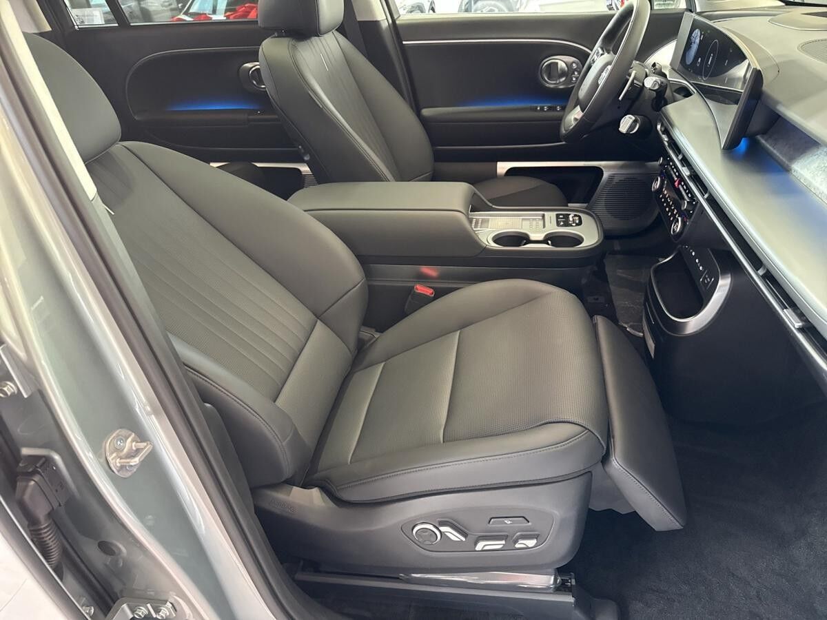 Hyundai IONIQ 9 6-Sitzer (MY26) 110 kWh (307 PS) 4WD UNIQ