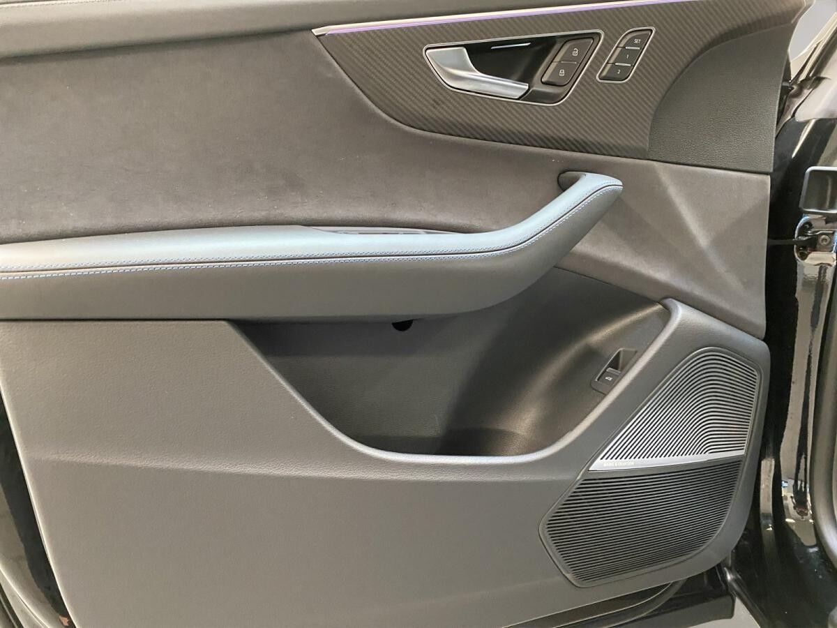 Audi RS Q8 PERFORMANCE | B&O | MATRIX ***SOFORT VERFÜGBAR!***