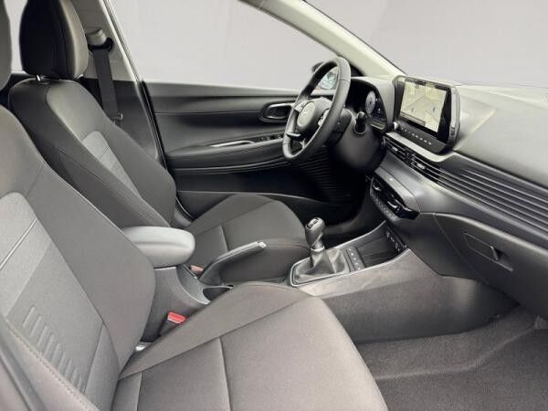 Hyundai Bayon (MY25) 1.0 T-GDI (100 PS) 6-MT 2WD Prime Dachlackierung