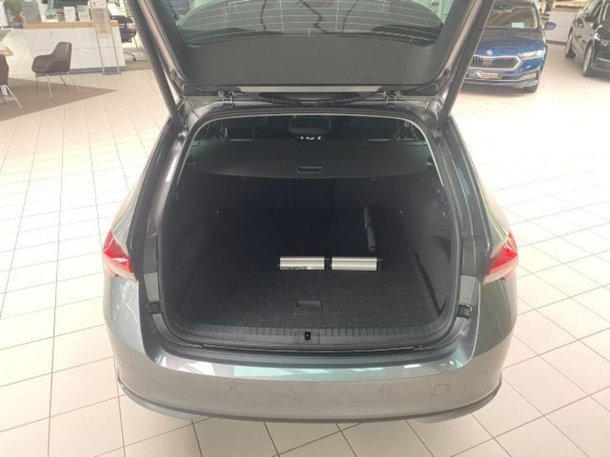 Skoda Octavia Combi Tour 2,0 TDI 7-Gang-DSG Sofort Verfügbar