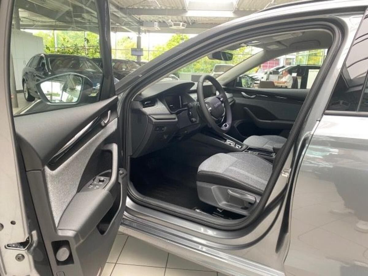 Skoda Octavia Combi Tour 2,0 TDI 7-Gang-DSG Sofort Verfügbar