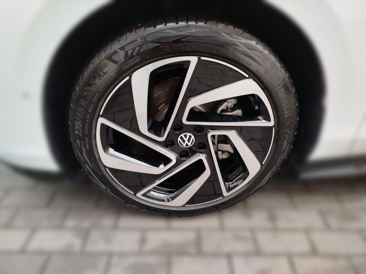 Volkswagen ID.7 Tourer GTX 4-Motion Navi IQ.Light DAB+ FrontAssist
