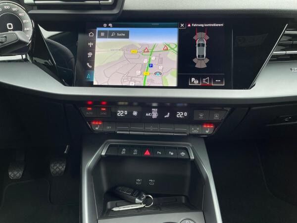 Audi A3 Limousine 35 TFSI 6-Gang S line LED Navi AHK