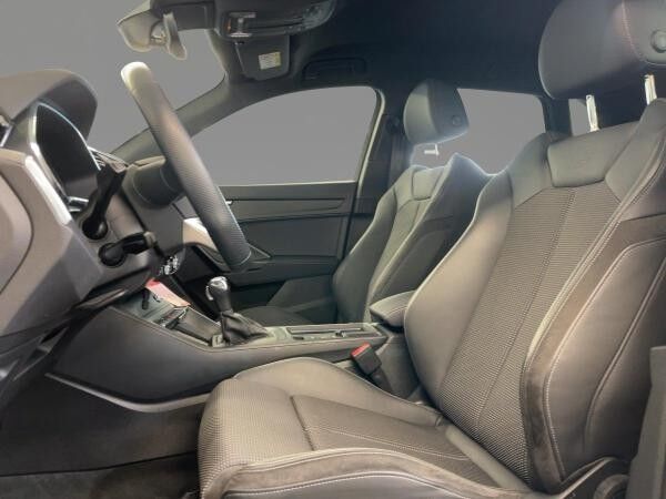 Audi Q3 45 TFSIe virtual DAB Navi LED Teilleder
