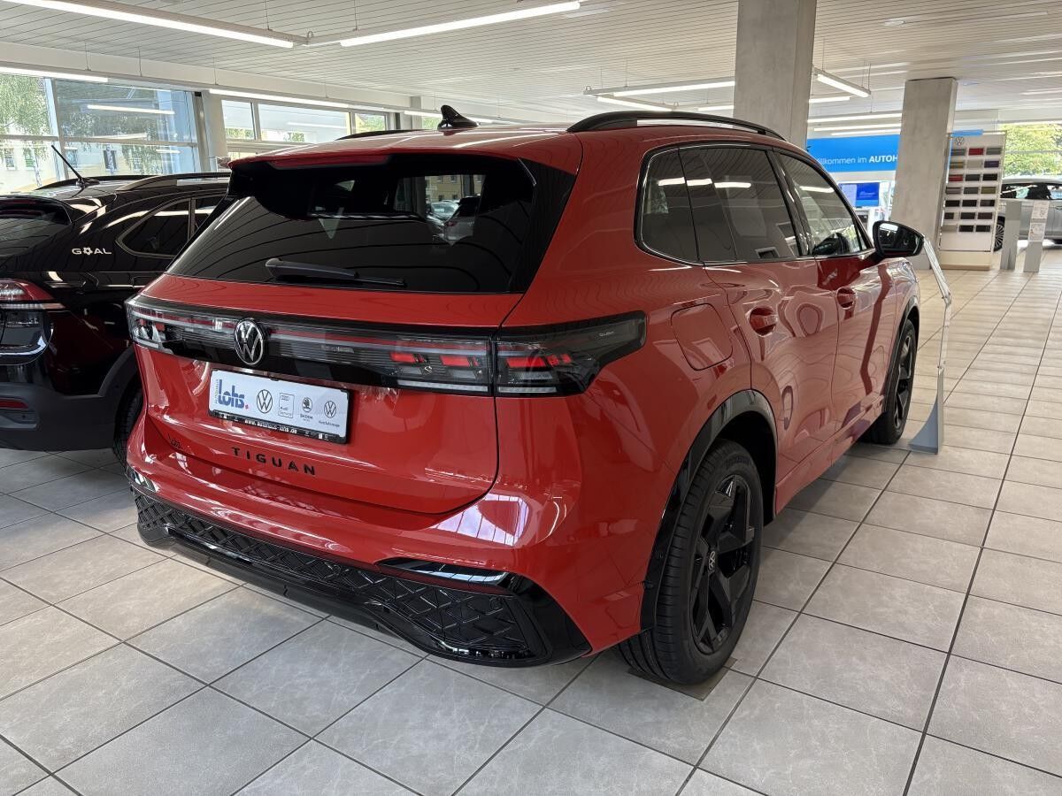 Volkswagen Tiguan R-Line 1,5 l eTSI 150 PS DSG/ AHZV/ LED-Matrix/ Pano-Dach/