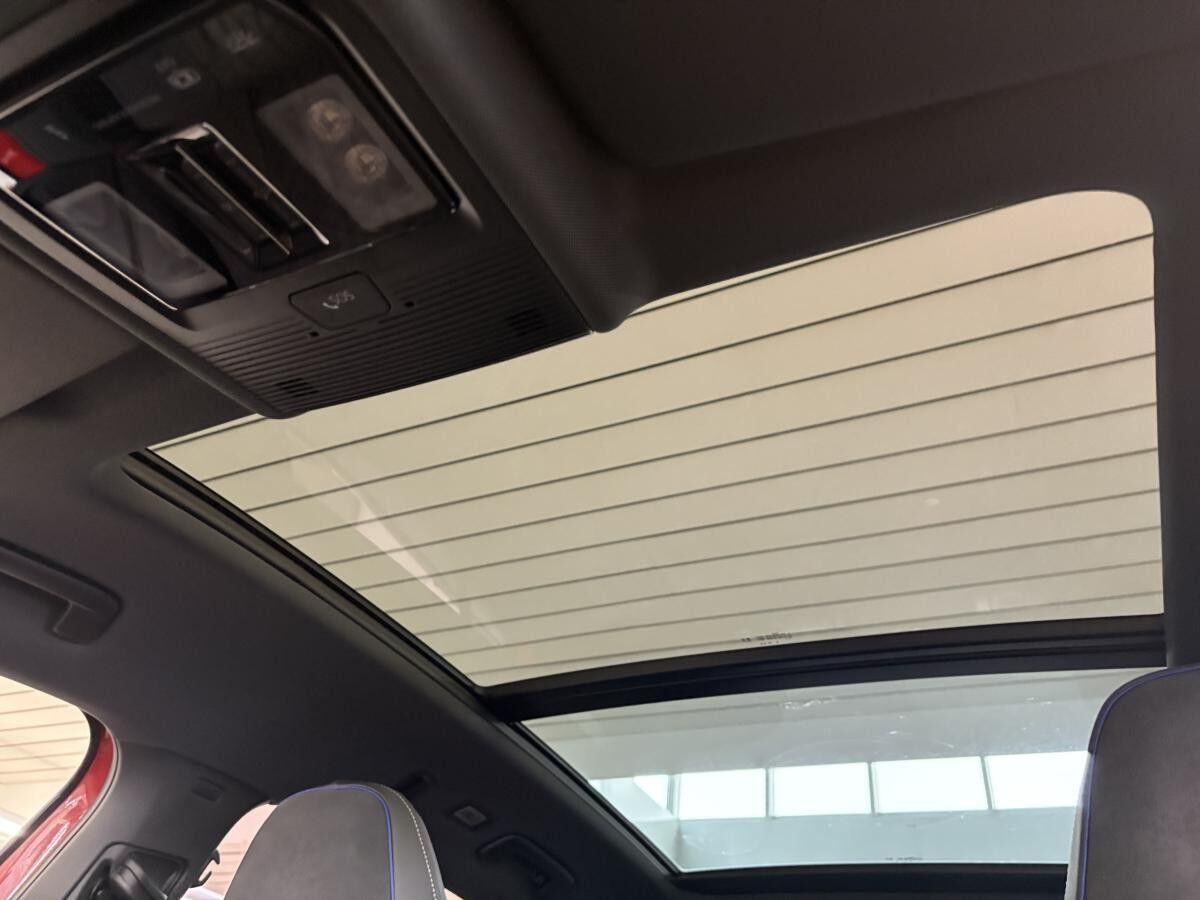 Volkswagen Tiguan R-Line 1,5 l eTSI 150 PS DSG/ AHZV/ LED-Matrix/ Pano-Dach/