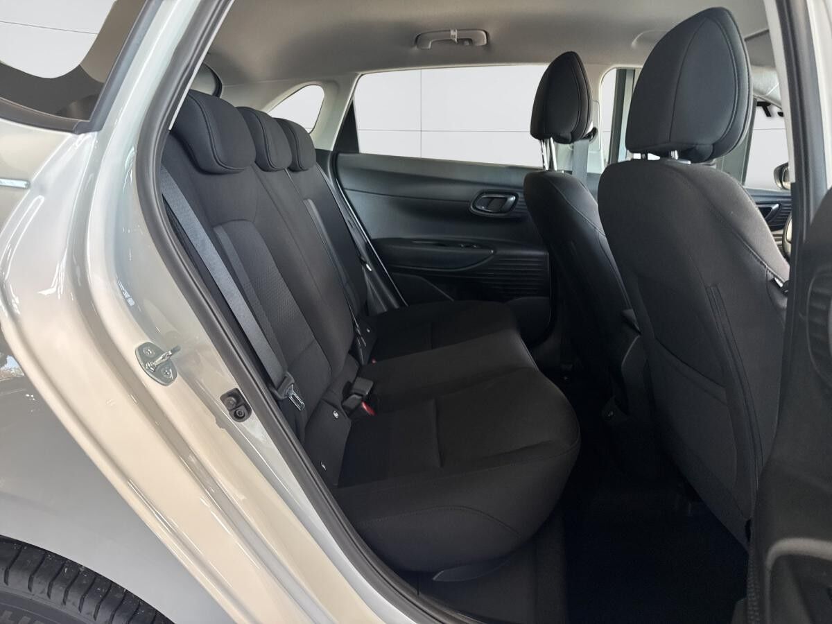 Hyundai i20 FL (MY25) 1.0 T-GDI (100 PS) 6-MT 2WD Trend