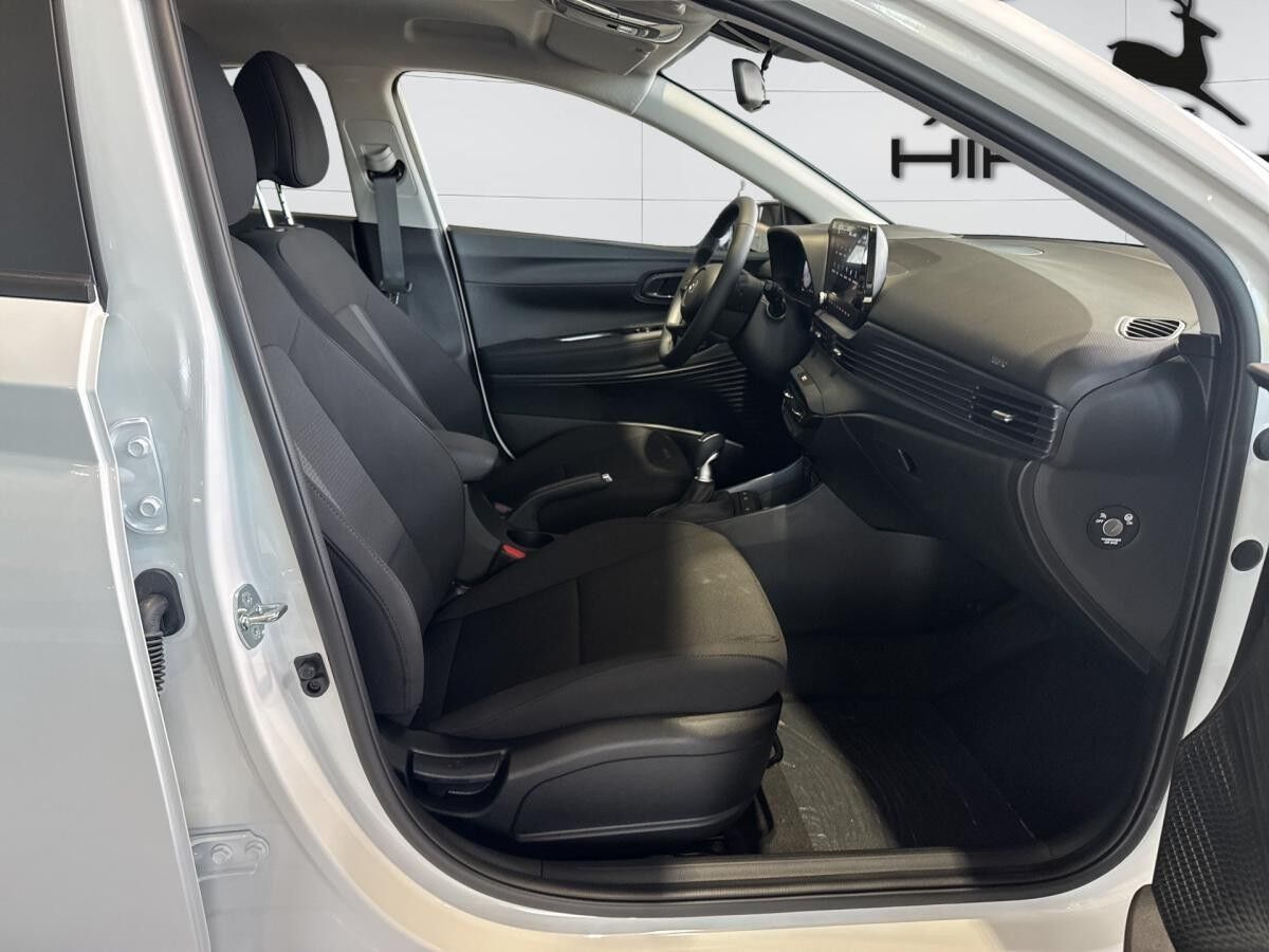 Hyundai i20 FL (MY25) 1.0 T-GDI (100 PS) 6-MT 2WD Trend