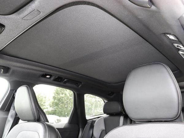 Volvo XC60 B4 Plus Dark * Panorama * 21 " * ACC
