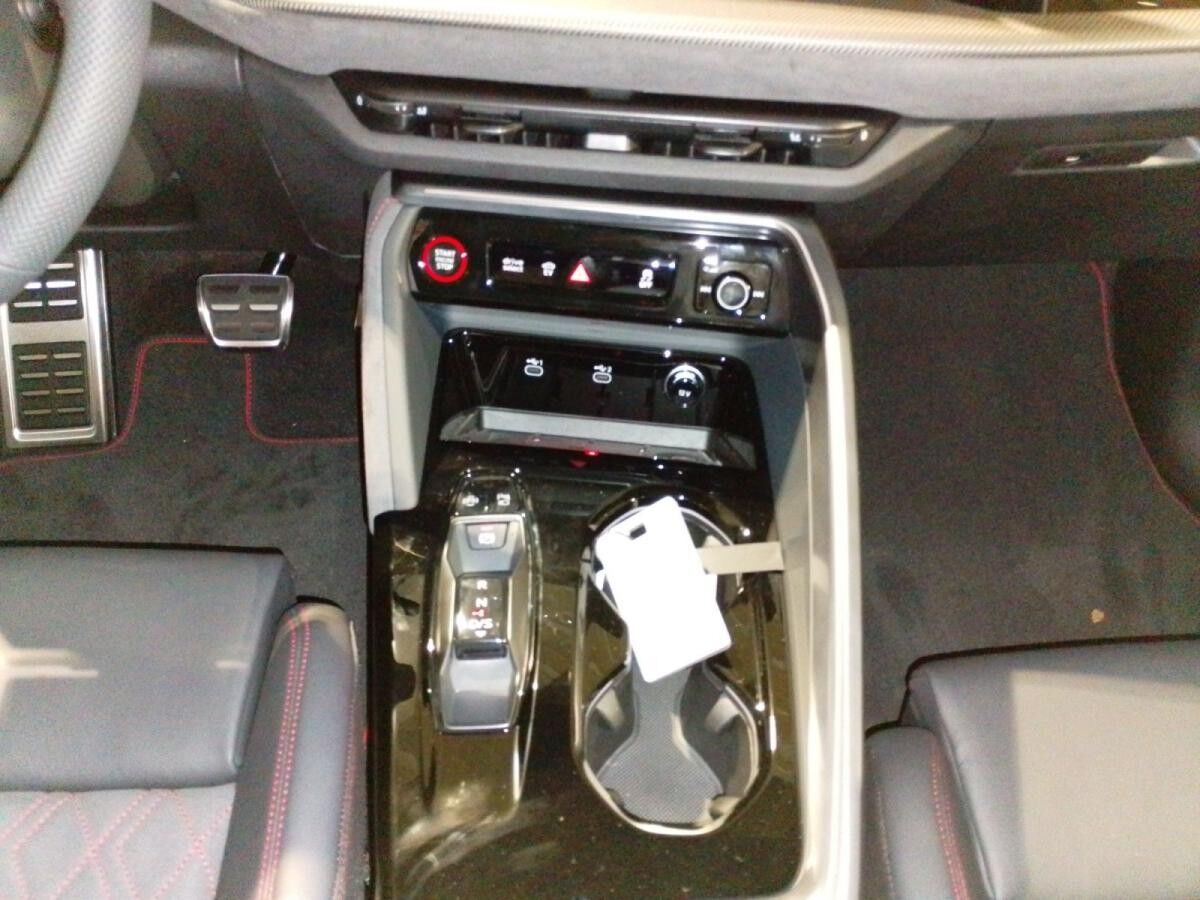 Audi Q5 Sportback edition one mit Akzenten mythosschwarz e-hybrid quattro S tronic