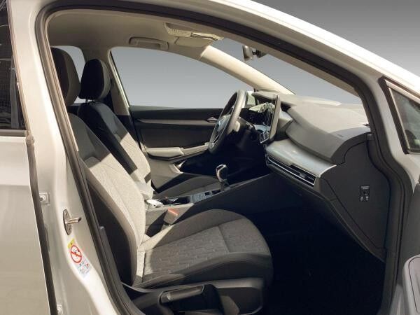 Volkswagen Golf VIII 1.5 TSI Life Navi HeadUp Harman/Kardon