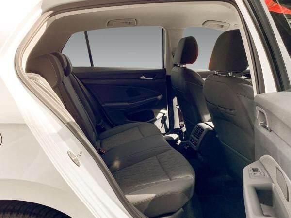 Volkswagen Golf VIII 1.5 TSI Life Navi HeadUp Harman/Kardon