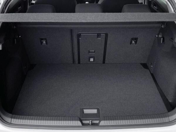 Volkswagen Golf VIII 1.5 TSI Life Navi HeadUp Harman/Kardon