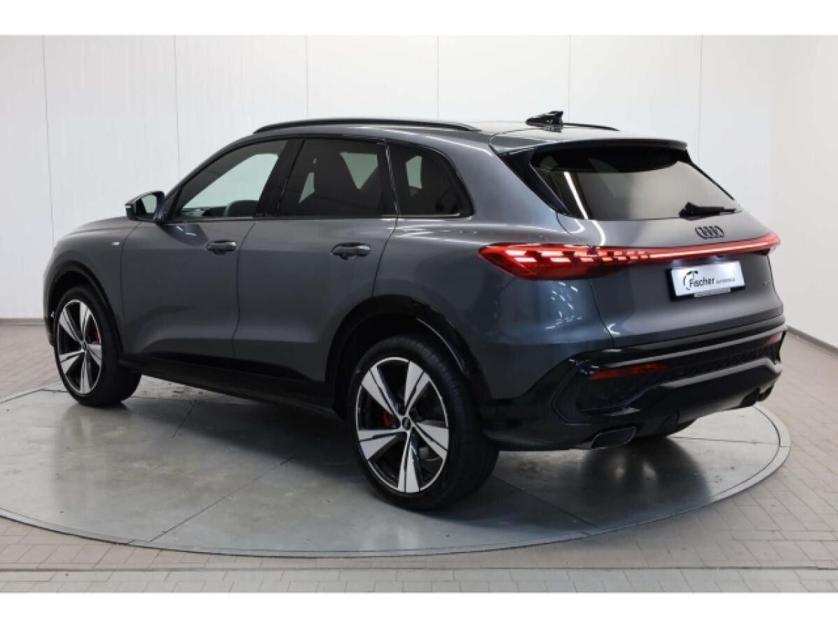 Audi Q5 TFSI quattro S line edition one