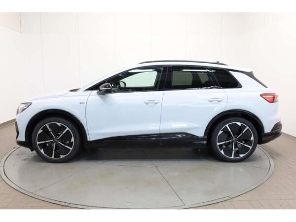 Audi Q4 e-tron 45 S line edition AHK/HUD/21''/W-Pumpe