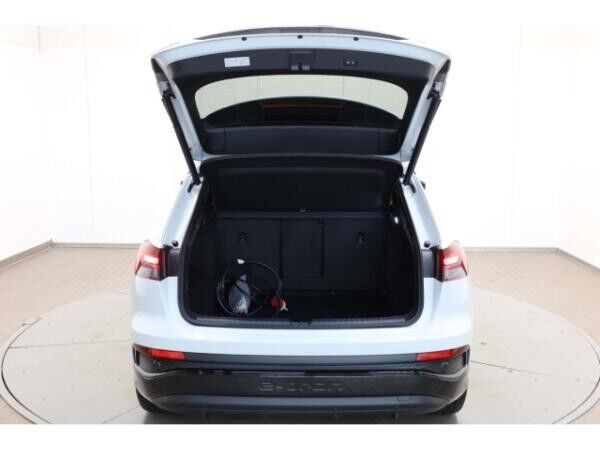 Audi Q4 e-tron 45 S line edition AHK/HUD/21''/W-Pumpe