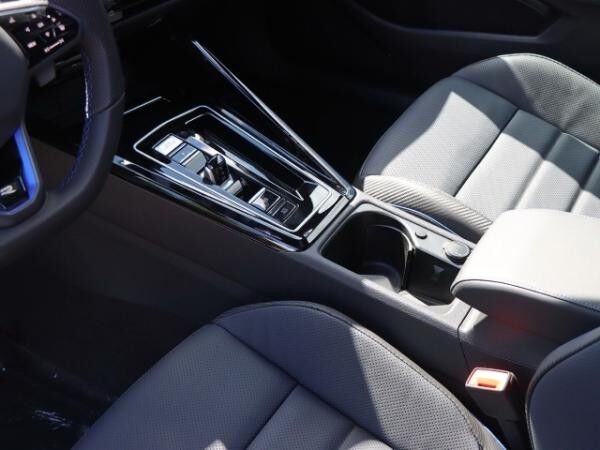 Volkswagen Golf R BLACK EDITION 2,0 l TSI 4M 7-Gang-DSG/AKRA/LEDER/PANO/HARMAN KARDON