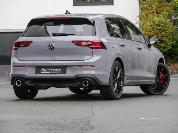 Volkswagen Golf GTI 2,0 l TSI DSG Pano,Navi Lagerwagen Anlieferung August !