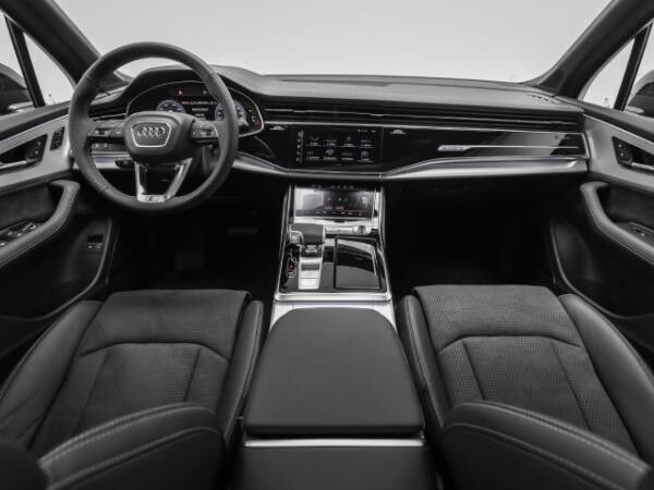 Audi Q7 55 TFSIe S line business AHK B&O Pano HUD