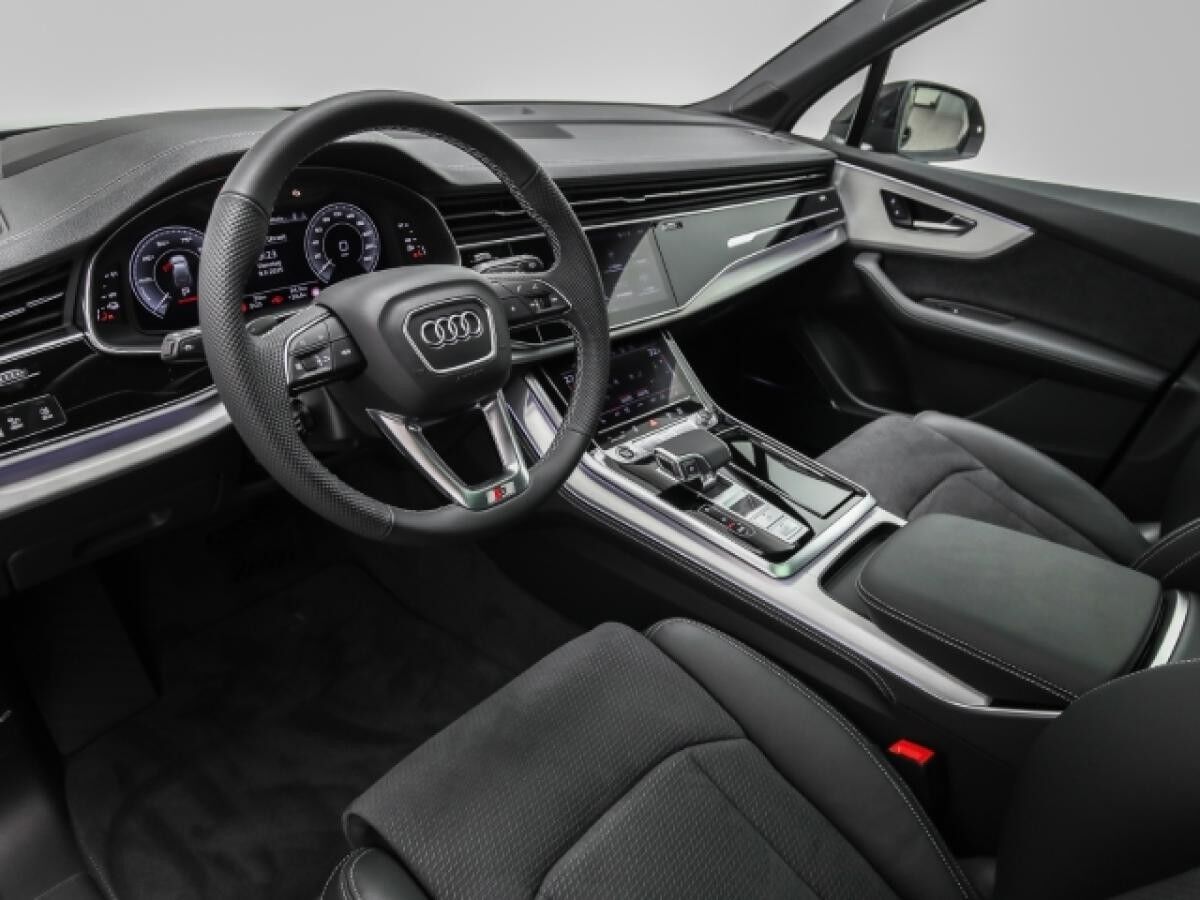 Audi Q7 55 TFSIe S line business AHK B&O Pano HUD