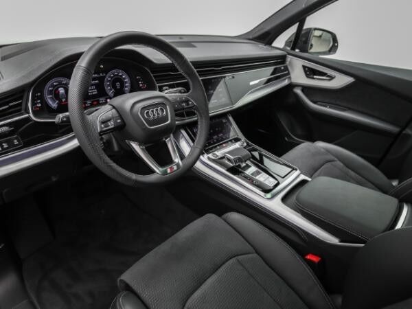 Audi Q7 55 TFSIe S line business AHK B&O Pano HUD