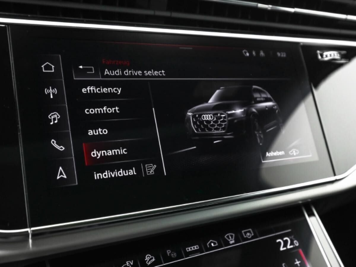 Audi Q7 55 TFSIe S line business AHK B&O Pano HUD