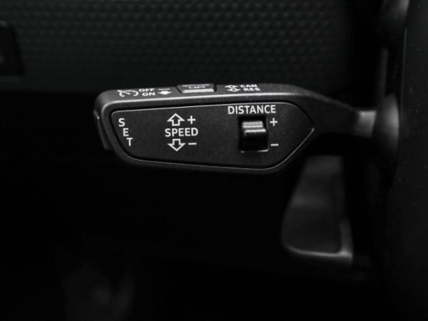Audi A1 allstreet 30 TFSI S tronic CarPlay LED ACC