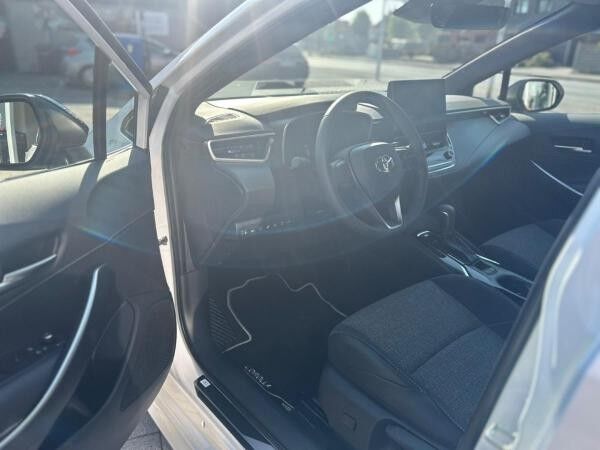 Toyota Corolla TS Finanzierungsangebot Hybrid Teamplayer 1.8 LED ACC Technik Navi El. Heckklappe Apple CarPlay