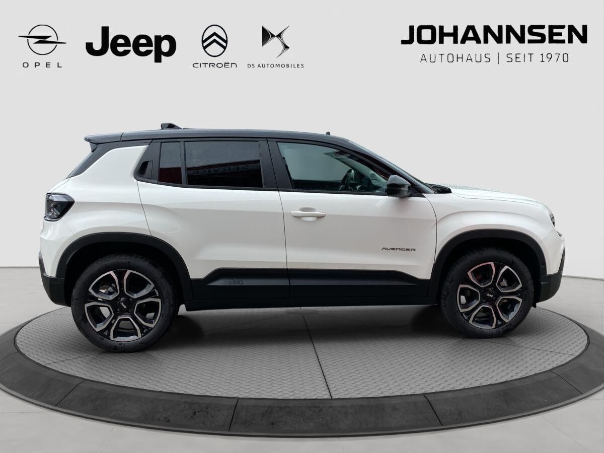 Jeep Avenger Summit MHEV Aut. Navi SHZ2 Jeep Avenger Summit MHEV Aut. Navi SHZ2