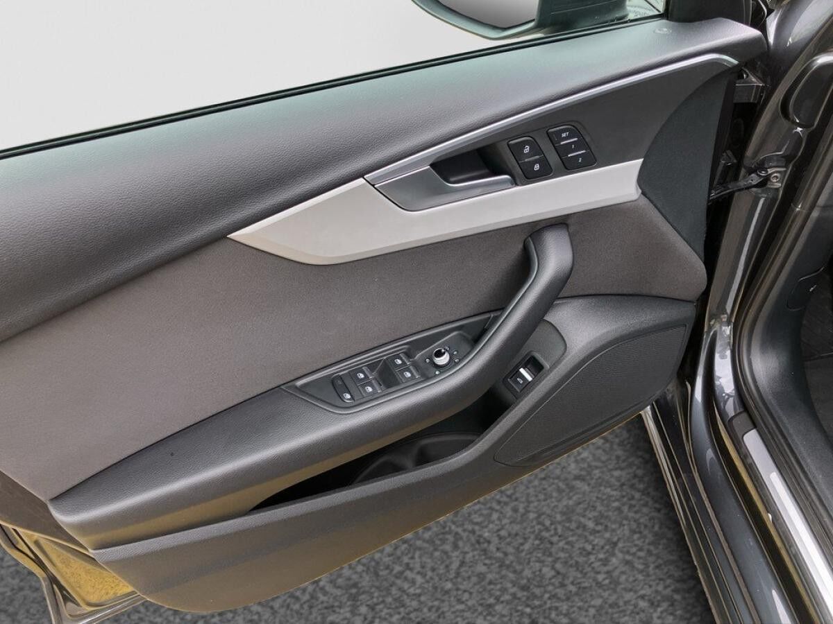 Audi A4 Lim. 40 TFSI advanced  / SOFORT VERFÜGBAR !