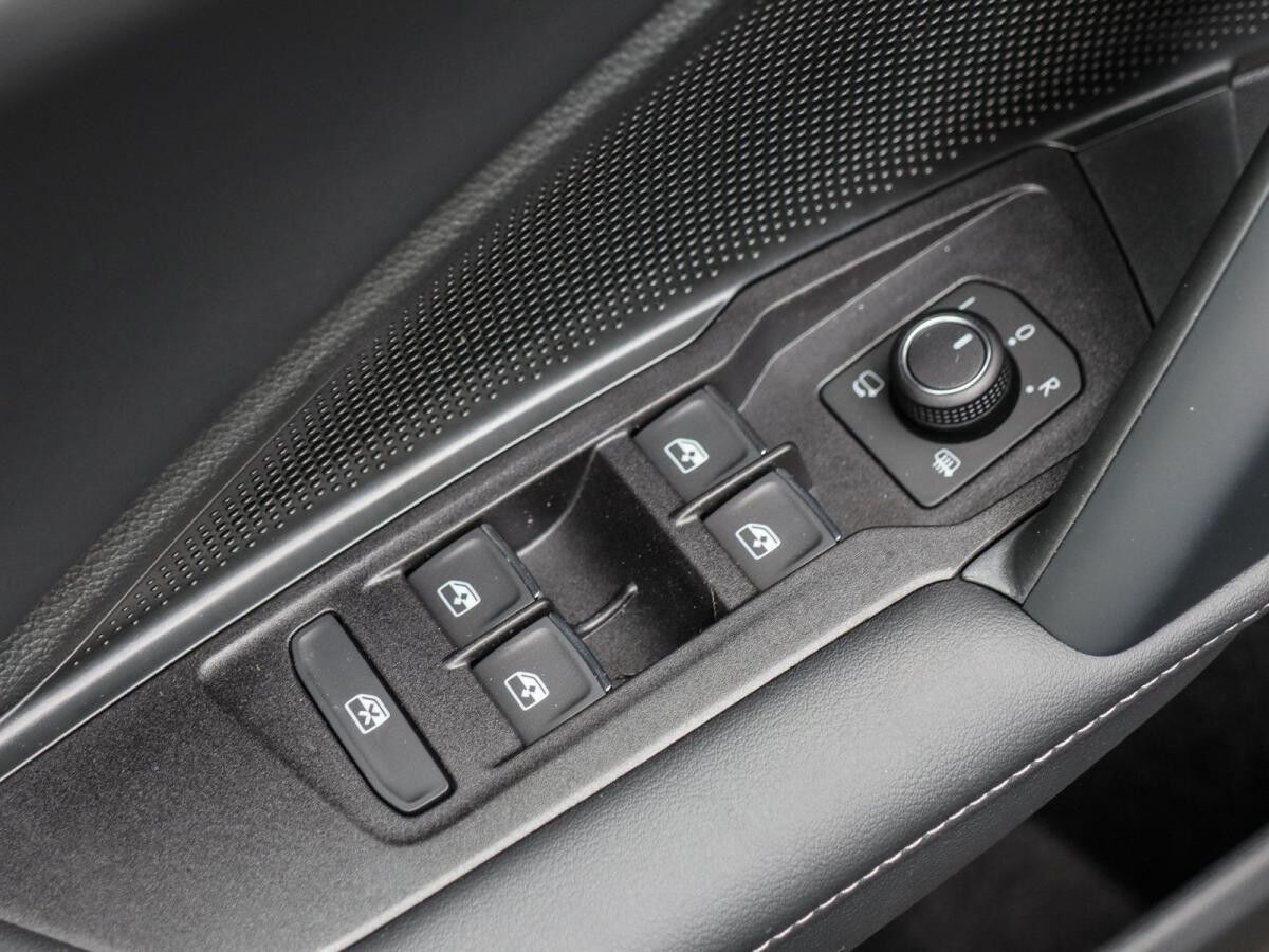 Volkswagen Tiguan R-Line 2,0 l TDI SCR 7-Gang-Doppelkupplungsgetriebe DSG Sofort Verfügbar!