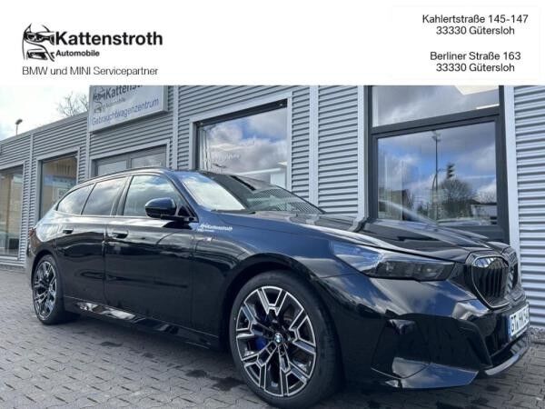 BMW 540 xDrive Touring MSportPro AHK Pano B&W DriAs (G61)