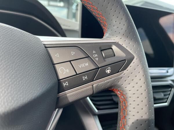 Seat Leon Sportstourer  FR BLACK EDITION 1.5 eTSI DSG