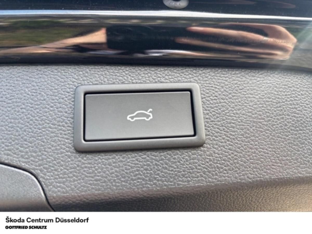 Skoda Superb Combi Selection- 1.5 TSI iV (Düsseldorf)