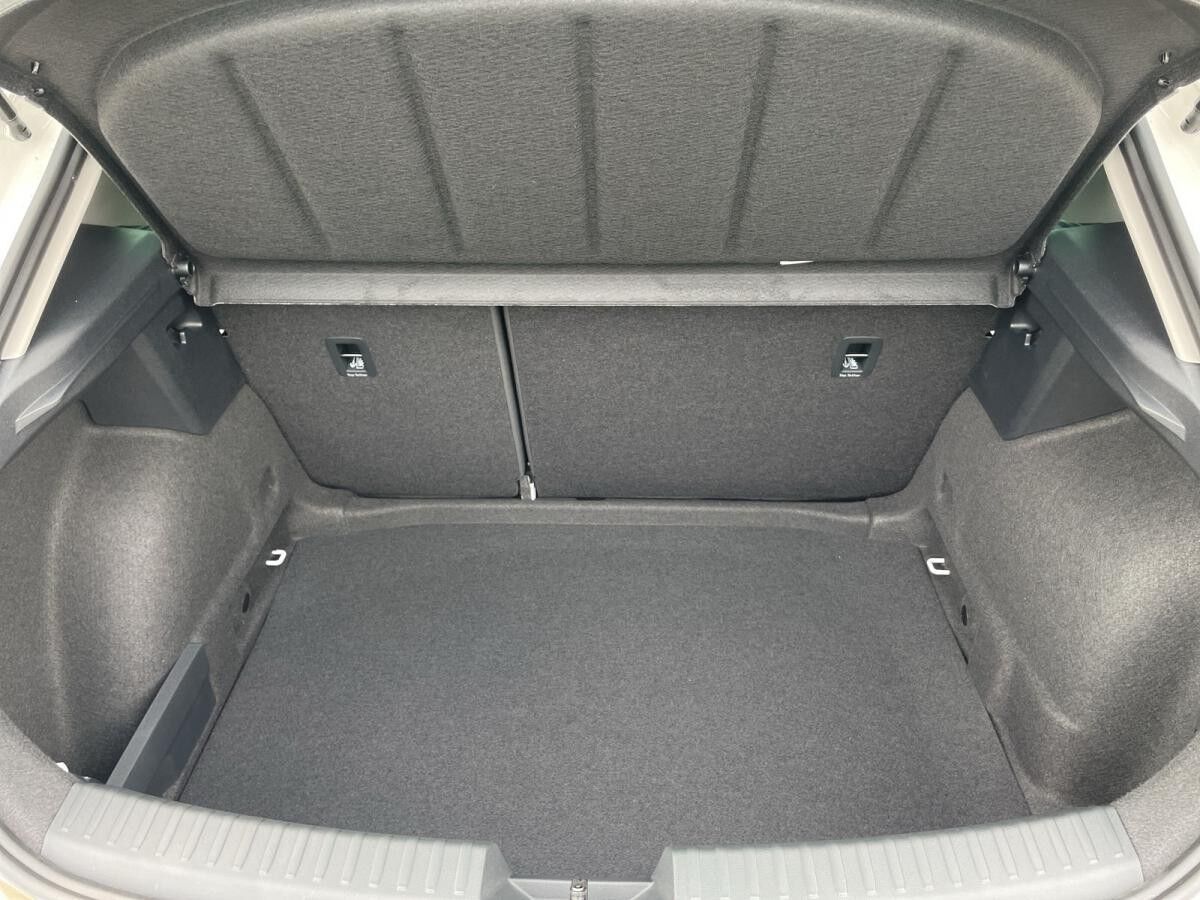 Seat Leon ROAD EDITION 1.5 eTSI DSG